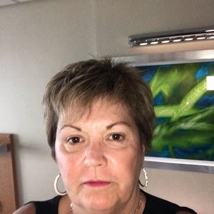 Meet your Posher, Denise